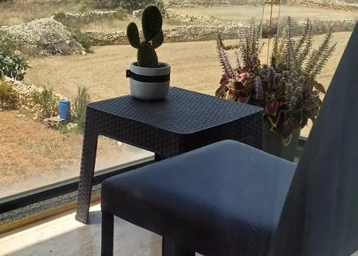 Cozy Private In In Hal Safi, Malta